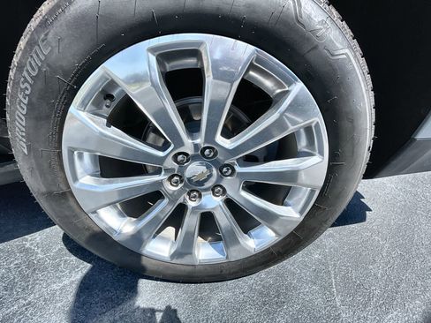 Used 2024 Chevrolet Tahoe Premier RWD image 34