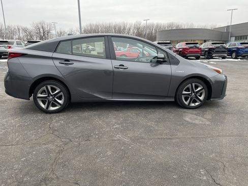 Used 2019 Toyota Prius XLE image 7