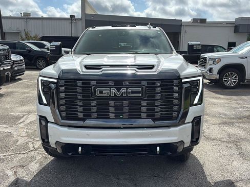 Certified 2024 GMC Sierra 2500 Denali Ultimate AWD/4WD image 2