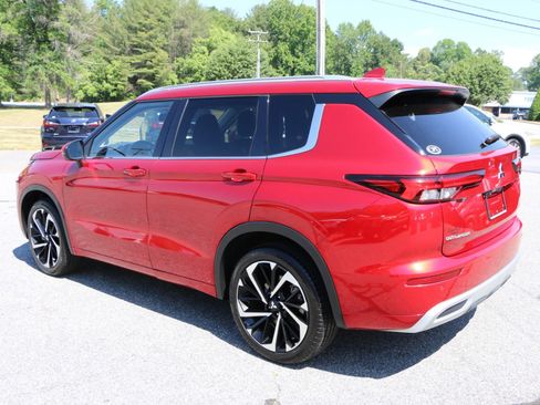 Used 2022 Mitsubishi Outlander SEL FWD image 3