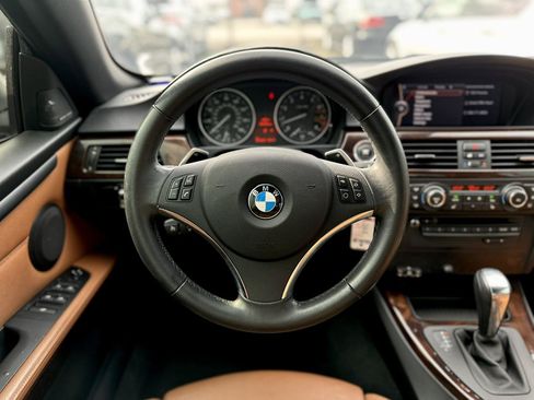Used 2011 BMW 335i Convertible RWD image 10