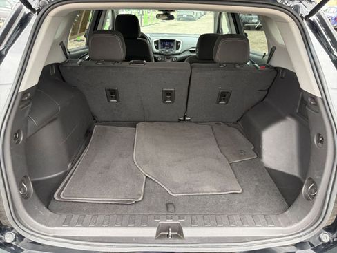 Used 2024 GMC Terrain SLE FWD image 30