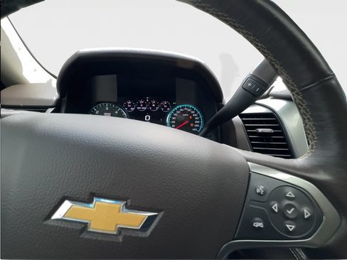 Used 2017 Chevrolet Tahoe LT w/ LT Signature Package RWD image 45