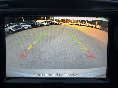 Used 2016 Nissan Maxima SR FWD image 16