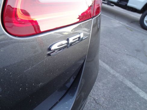 Used 2018 Ford Taurus SEL w/ Equipment Group 201A image 17