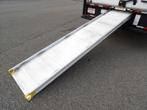 Used 2021 Ford E-350 and Econoline 350 Super Duty image 40