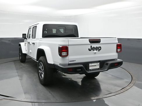 New 2025 Jeep Gladiator Sport AWD/4WD image 8