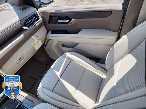 New 2026 GMC Yukon XL Denali AWD/4WD image 15