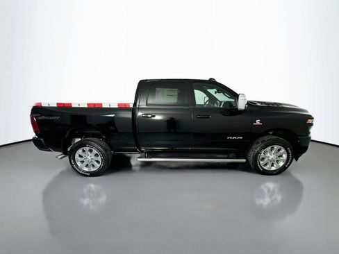 New 2026 RAM 2500 Laramie w/ Sport Appearance Package AWD/4WD image 8