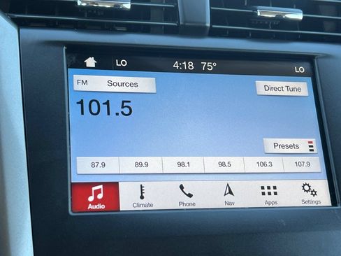 Certified 2018 Ford Fusion Energi SE FWD image 18
