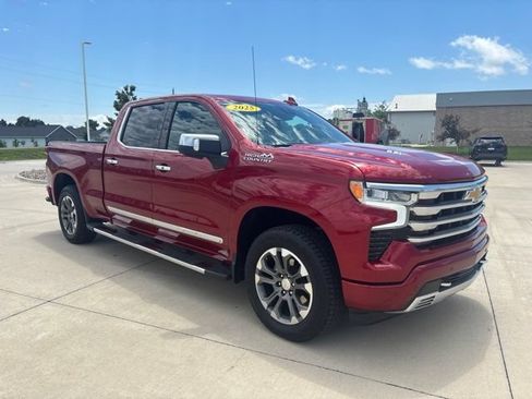 Used 2025 Chevrolet Silverado 1500 High Country AWD/4WD image 40