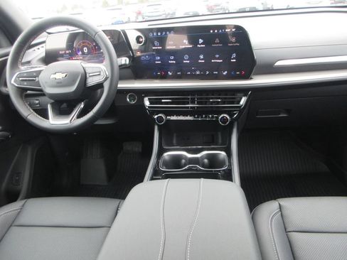 New 2026 Chevrolet Traverse LT w/ Sun and Wheel Package image 14