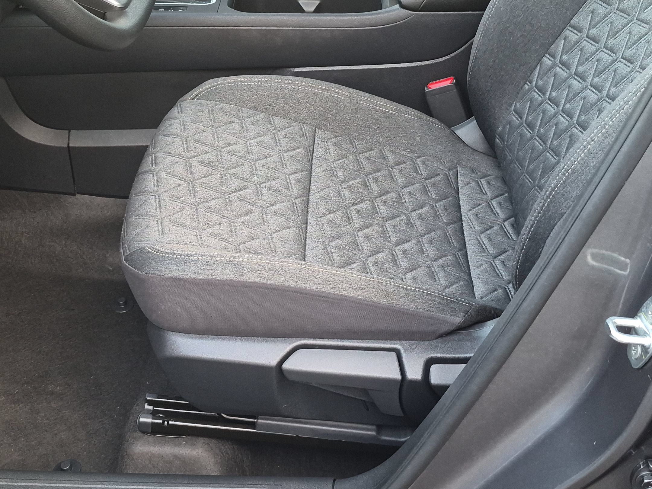 Used 2026 Nissan Kicks SV FWD image 14