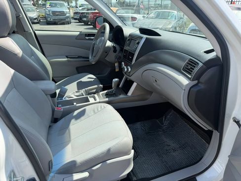 Used 2011 Subaru Forester 2.5X Limited AWD/4WD image 10
