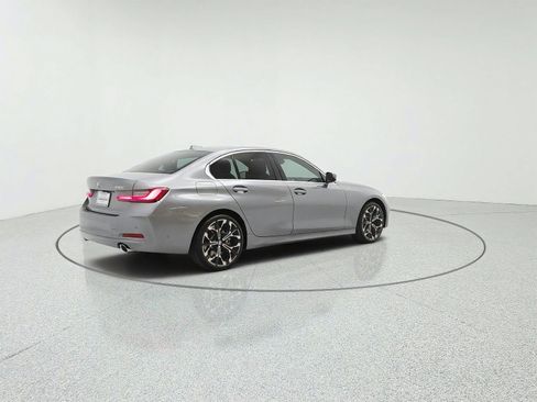 Used 2025 BMW 330i Sedan w/ Convenience Package RWD image 5