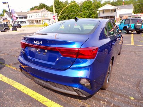 Used 2023 Kia Forte LXS w/ LXS Technology Package FWD image 9