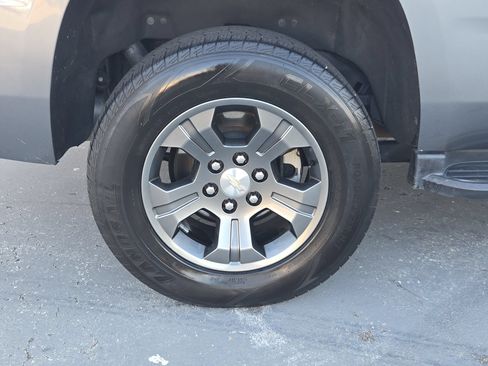 Used 2019 Chevrolet Tahoe LS AWD/4WD image 17