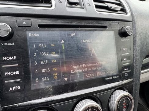 Used 2018 Subaru Forester 2.5i Limited image 3