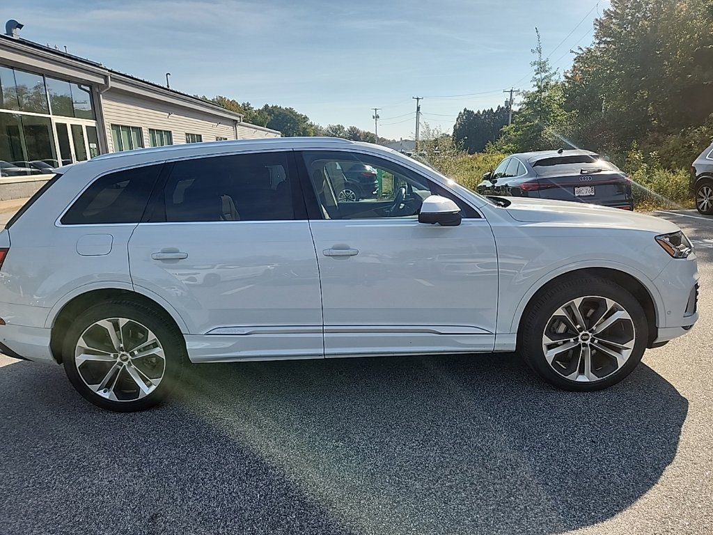Used 2023 Audi Q7 3.0T Premium Plus w/ Premium Plus Package AWD/4WD image 4
