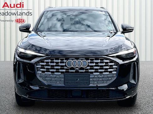 Used 2025 Audi Q5 Premium w/ Convenience Package AWD/4WD image 2