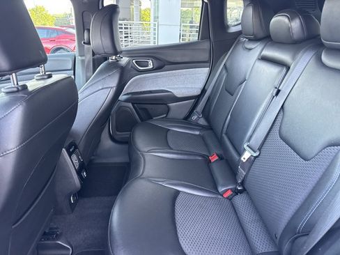 Used 2024 Jeep Compass Latitude AWD/4WD image 5