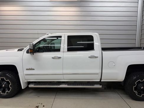 Used 2015 Chevrolet Silverado 3500 High Country w/ Duramax Plus Package AWD/4WD image 7