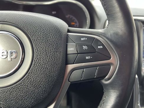 Used 2018 Jeep Grand Cherokee Limited image 31