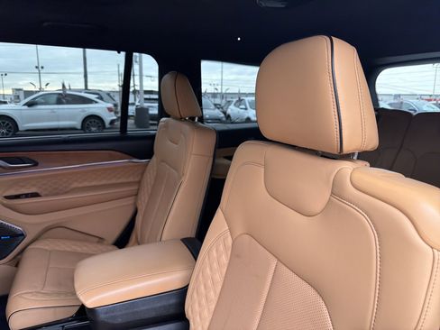 Used 2022 Jeep Grand Cherokee L Summit image 24