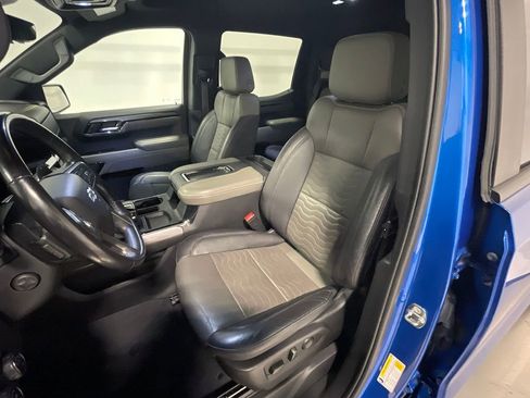 Used 2022 Chevrolet Silverado 1500 ZR2 w/ Technology Package image 3