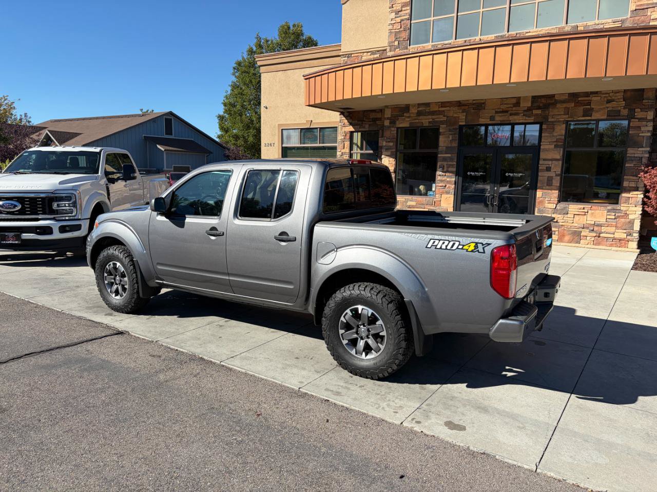 Used 2019 Nissan Frontier PRO-4X AWD/4WD image 27