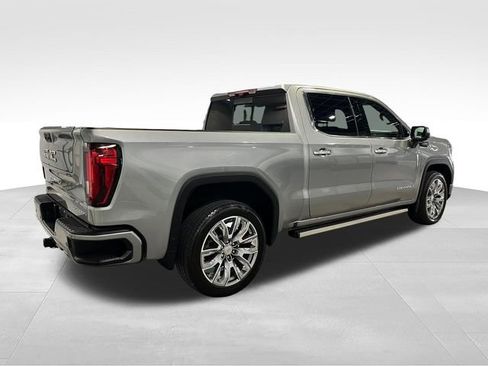 Used 2023 GMC Sierra 1500 Denali w/ Denali Reserve Package AWD/4WD image 7