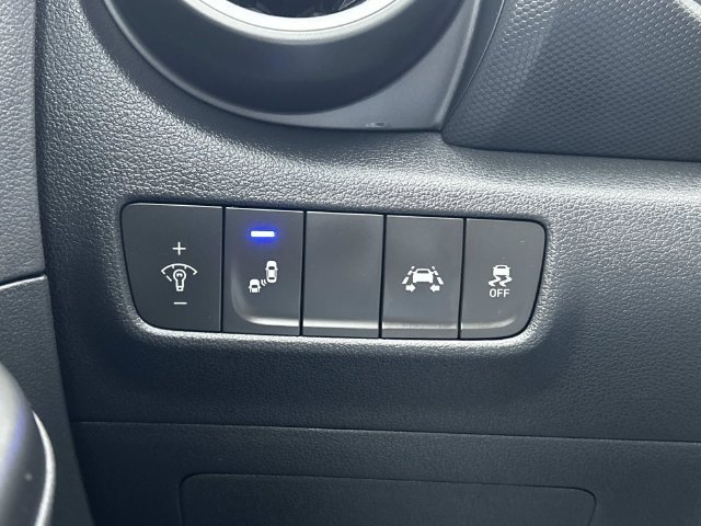 Used 2021 Hyundai Kona SEL AWD/4WD image 19