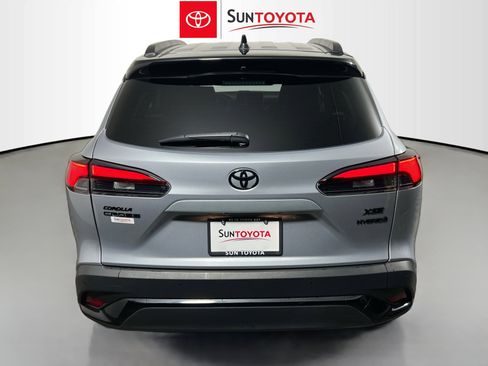 Used 2024 Toyota Corolla Cross AWD Hybrid w/ Convenience Package image 5