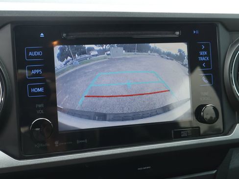 Used 2019 Toyota Tacoma TRD Sport w/ Technology Package AWD/4WD image 39