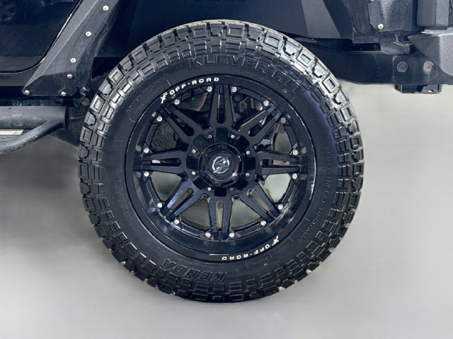 Used 2018 Jeep Wrangler Unlimited Rubicon w/ Cold Weather Group AWD/4WD image 36