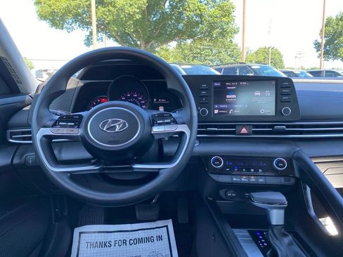 Certified 2023 Hyundai Elantra SEL FWD image 10