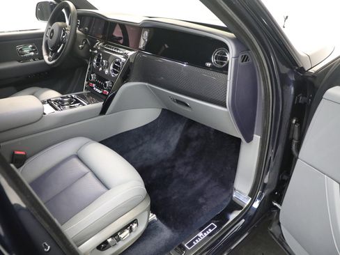 Certified 2025 Rolls-Royce Cullinan Black Badge image 21