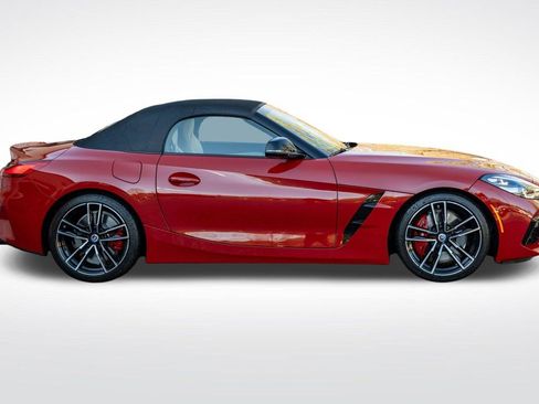 Used 2022 BMW Z4 M40i w/ Premium Package image 38