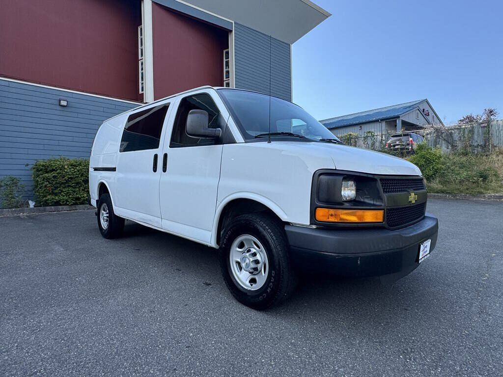 Used 2016 Chevrolet Express 2500 RWD image 7