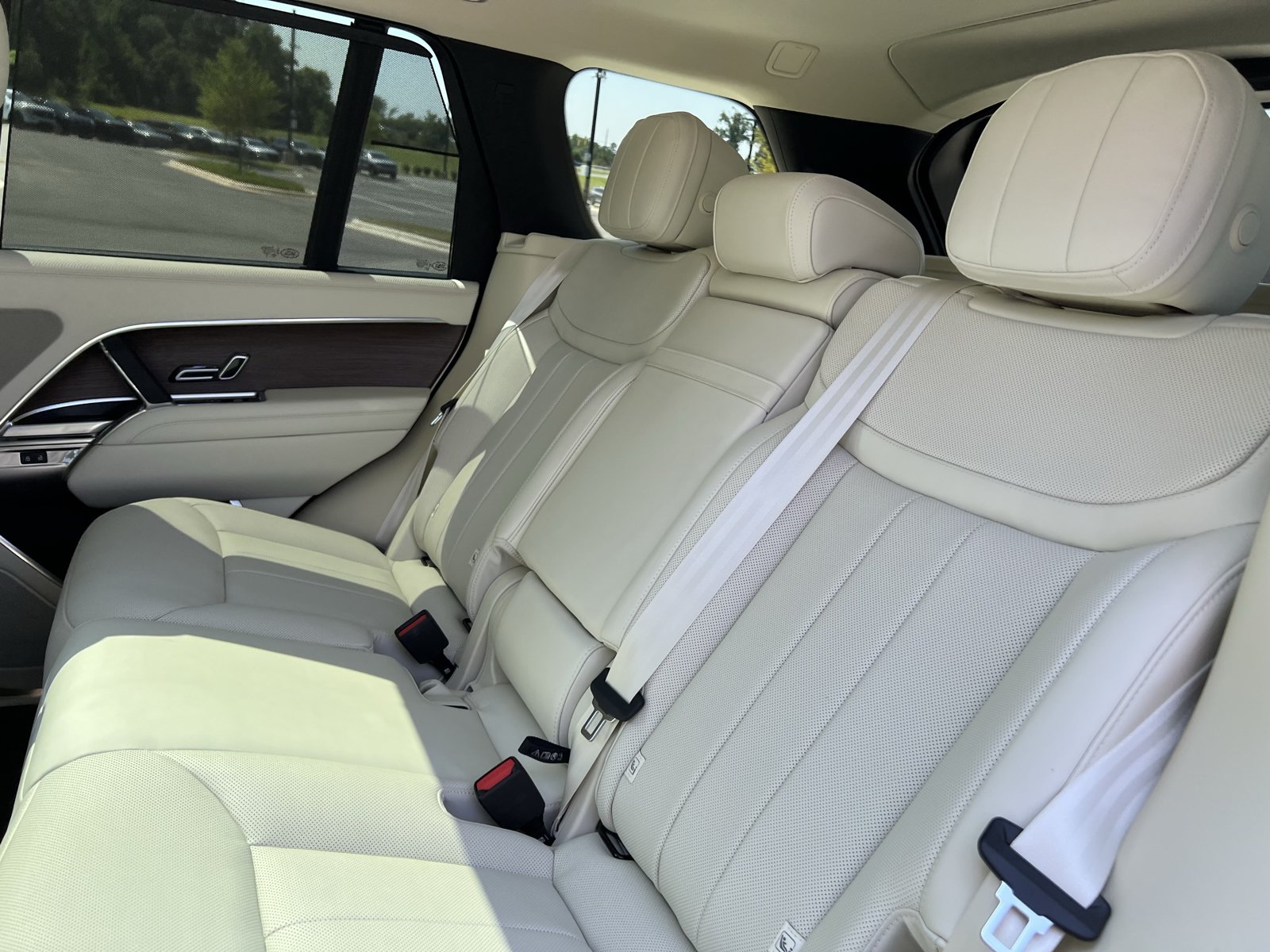 New 2026 Land Rover Range Rover SE AWD/4WD image 5