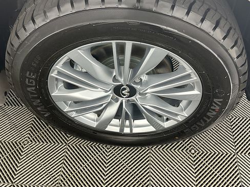 Used 2023 INFINITI QX80 Luxe w/ Cargo Package image 11