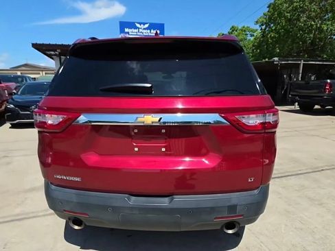 Used 2019 Chevrolet Traverse LT FWD image 5
