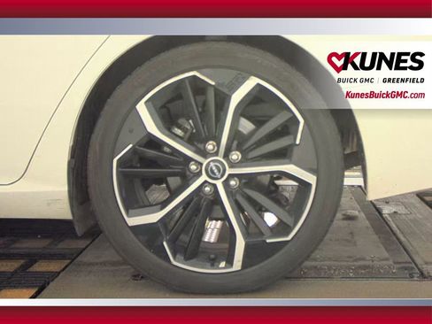 Used 2024 Nissan Altima 2.5 SR image 30