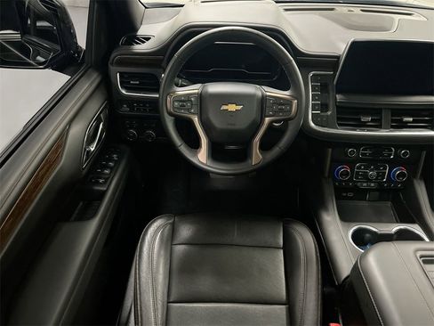 Used 2024 Chevrolet Suburban High Country image 21
