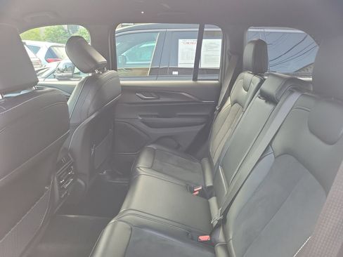 Certified 2025 Jeep Grand Cherokee Altitude RWD image 8