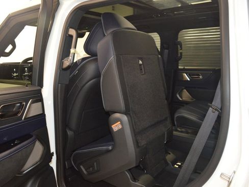 New 2026 INFINITI QX80 4WD image 42
