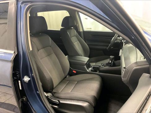 Used 2025 Honda CR-V LX image 11