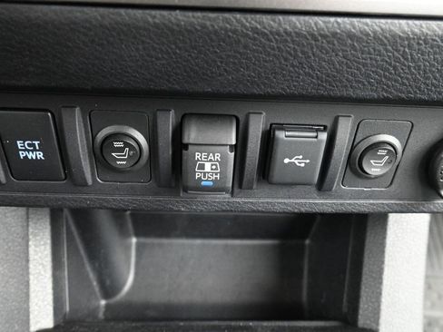 Used 2023 Toyota Tacoma SR5 w/ Technology Package AWD/4WD image 12