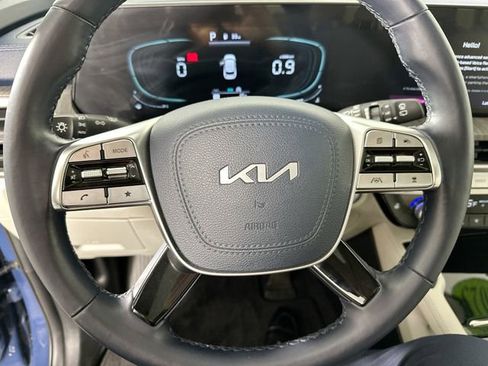 Used 2023 Kia Telluride EX w/ EX Captain's Chair Package AWD/4WD image 21