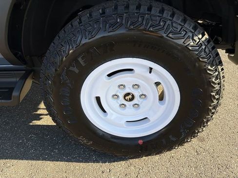 New 2025 Ford Bronco Heritage Edition image 10